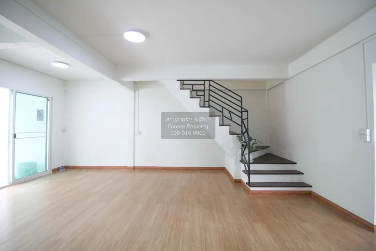 For Sale Townhouse/Townhome  , baan Sakunthip , Salathammasop Sop