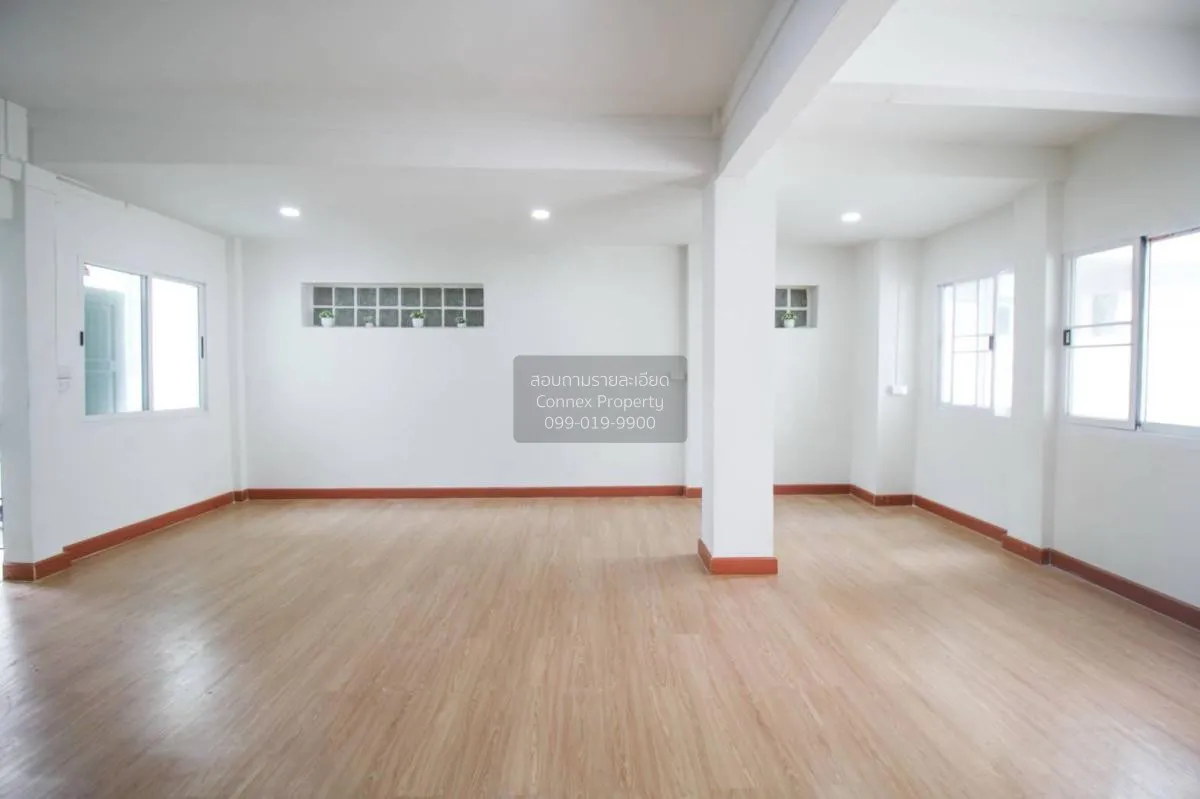 For Sale Townhouse/Townhome  , baan Sakunthip , Salathammasop Sop