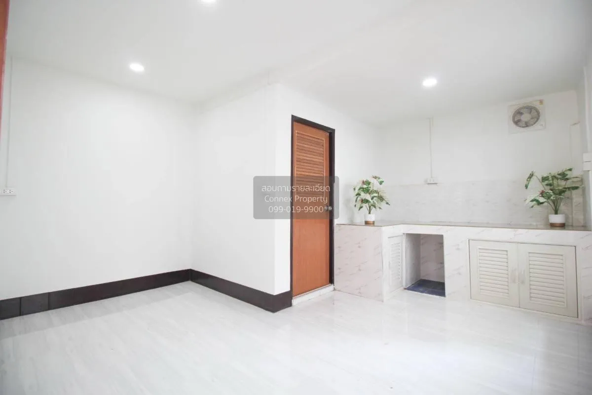 For Sale Townhouse/Townhome  , baan Sakunthip , Salathammasop Sop