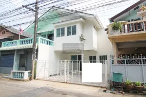 For Sale Townhouse/Townhome  , baan Sakunthip , Salathammasop Sop , Thawi Watthana , Bangkok , CX-89732