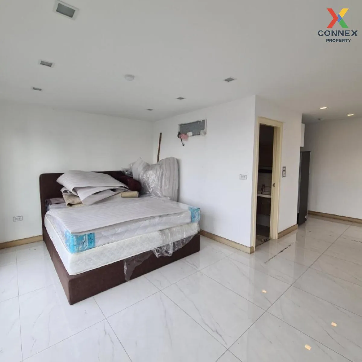 ขายคอนโด  ดิ เอซ เอกมัย BTS-พระโขนง คลองตันเหนือ เขต วัฒนา กรุงเท 1