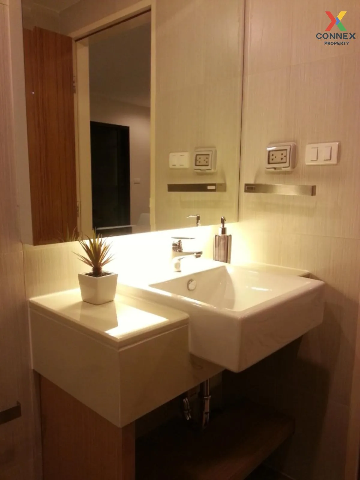 For Rent Condo , Zenith Place Sukhumvit 42 , BTS-Ekkamai , Phra K