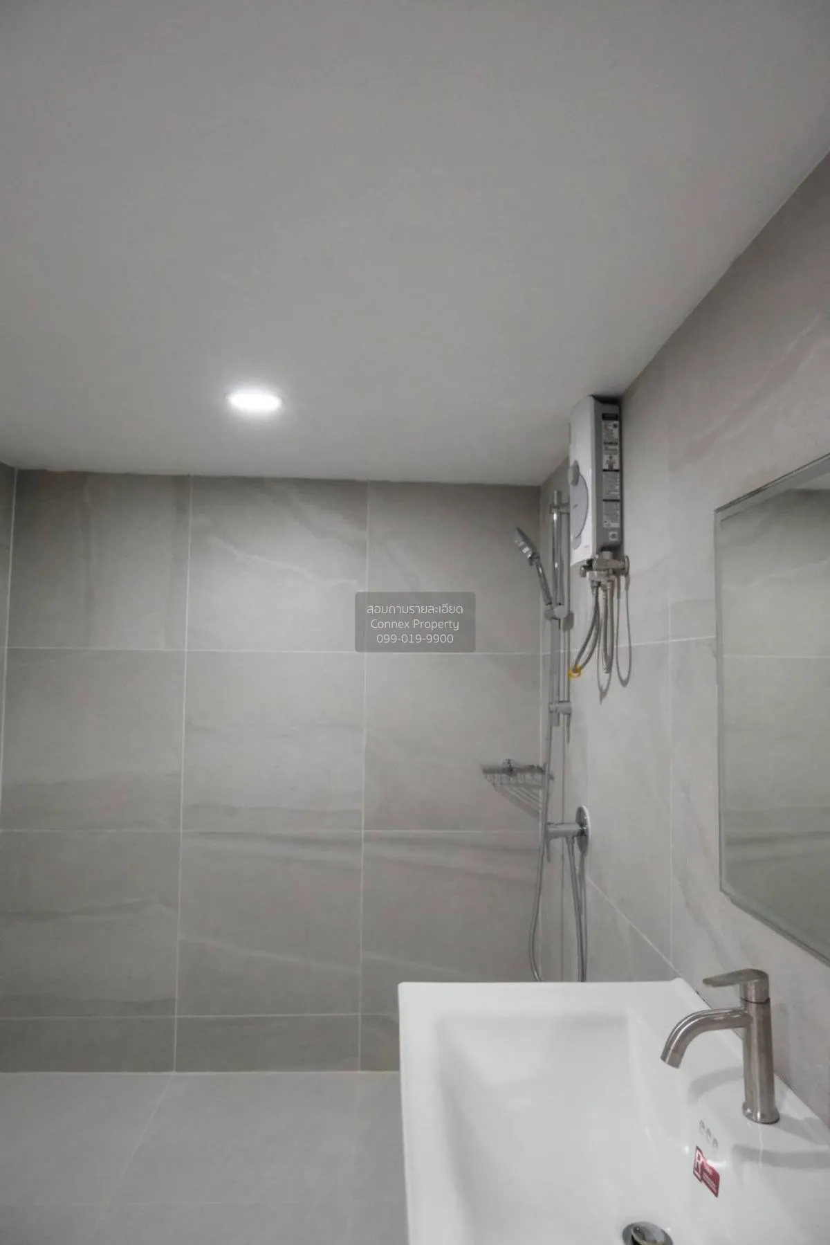 For Rent 2-storey townhouse, Ekkamai Soi 12. , Khlong Tan Nuea , 