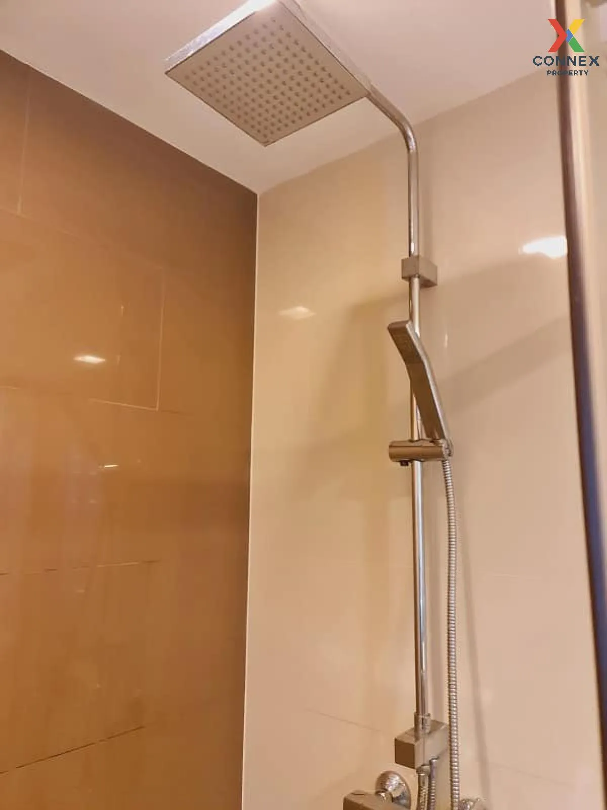 เช่าคอนโด  อินเตอร์ ลักส์ พรีเมียร์ สุขุมวิท 13 MRT-เพชรบุรี คลอง