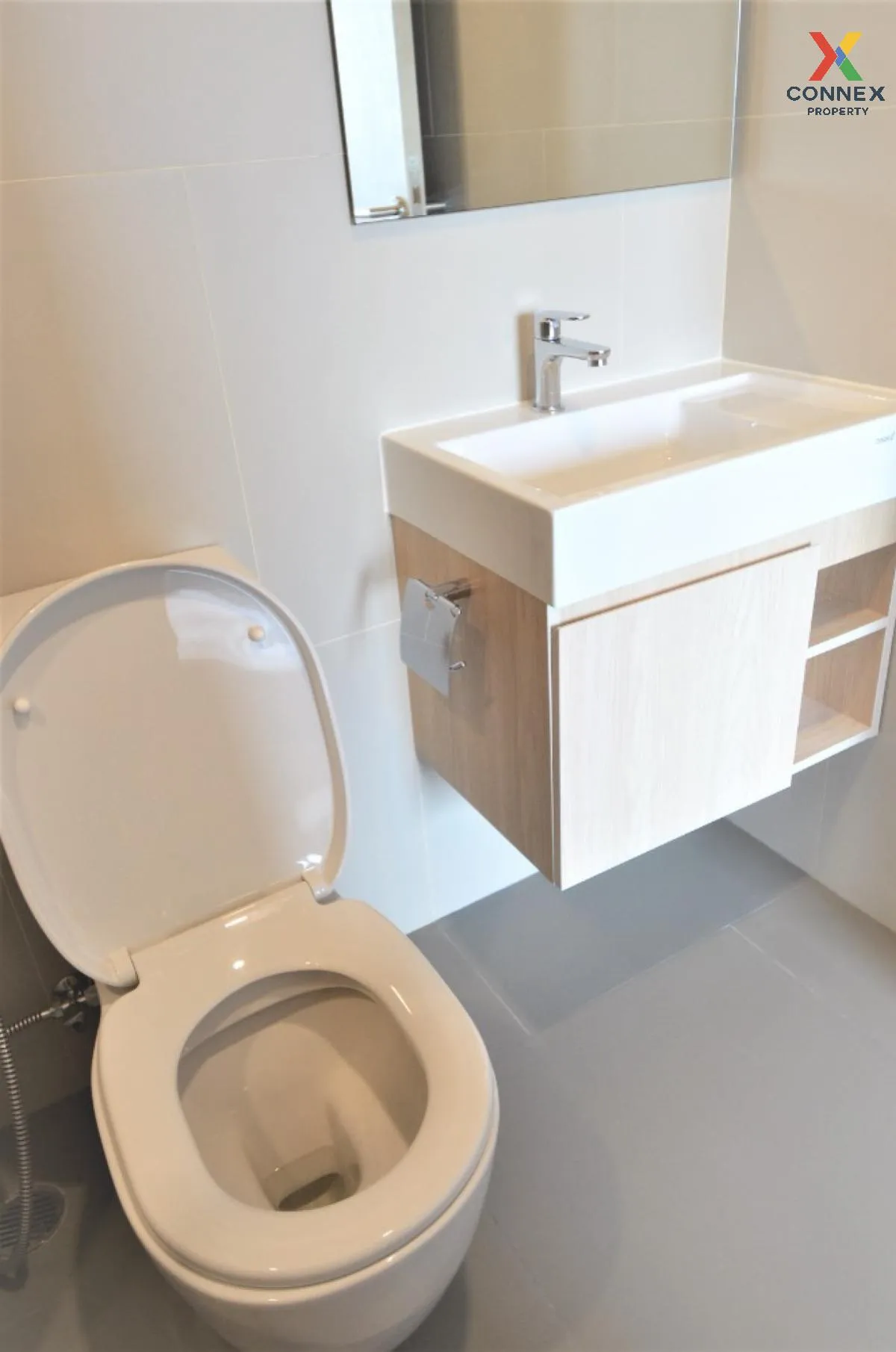 เช่าคอนโด  ลุมพินี สวีท เพชรบุรี - มักกะสัน ชั้นสูง MRT-เพชรบุรี 