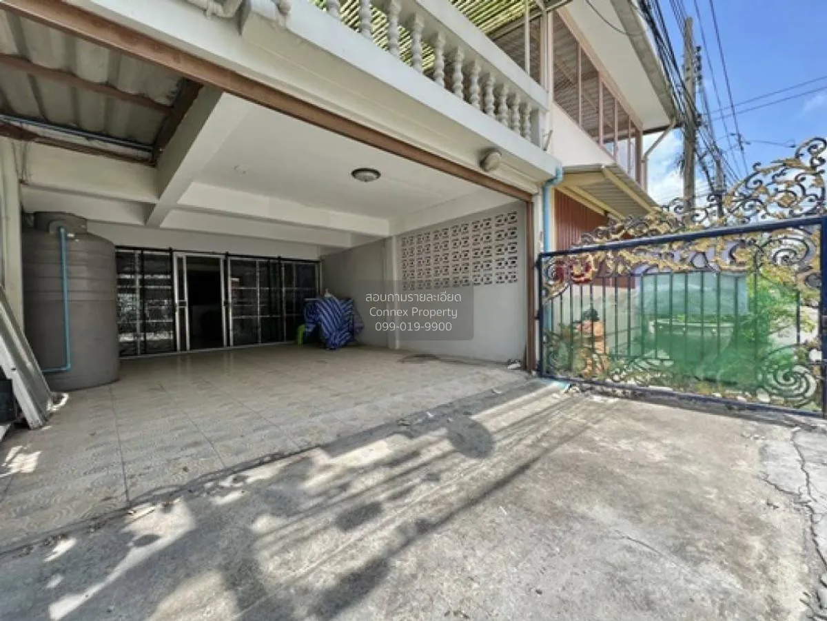 For Sale Townhouse/Townhome  , Kwannida village Sukhumvit 93 , BT 2