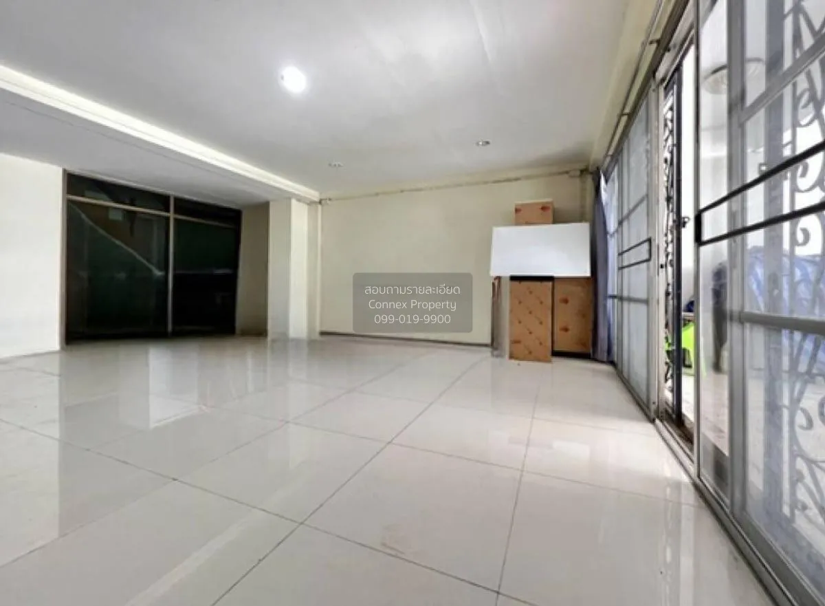 For Sale Townhouse/Townhome  , Kwannida village Sukhumvit 93 , BT