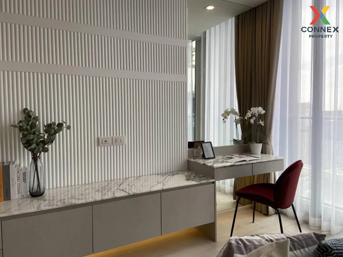 For Rent Condo , Noble Ploenchit , high floor , BTS-Phloen Chit ,