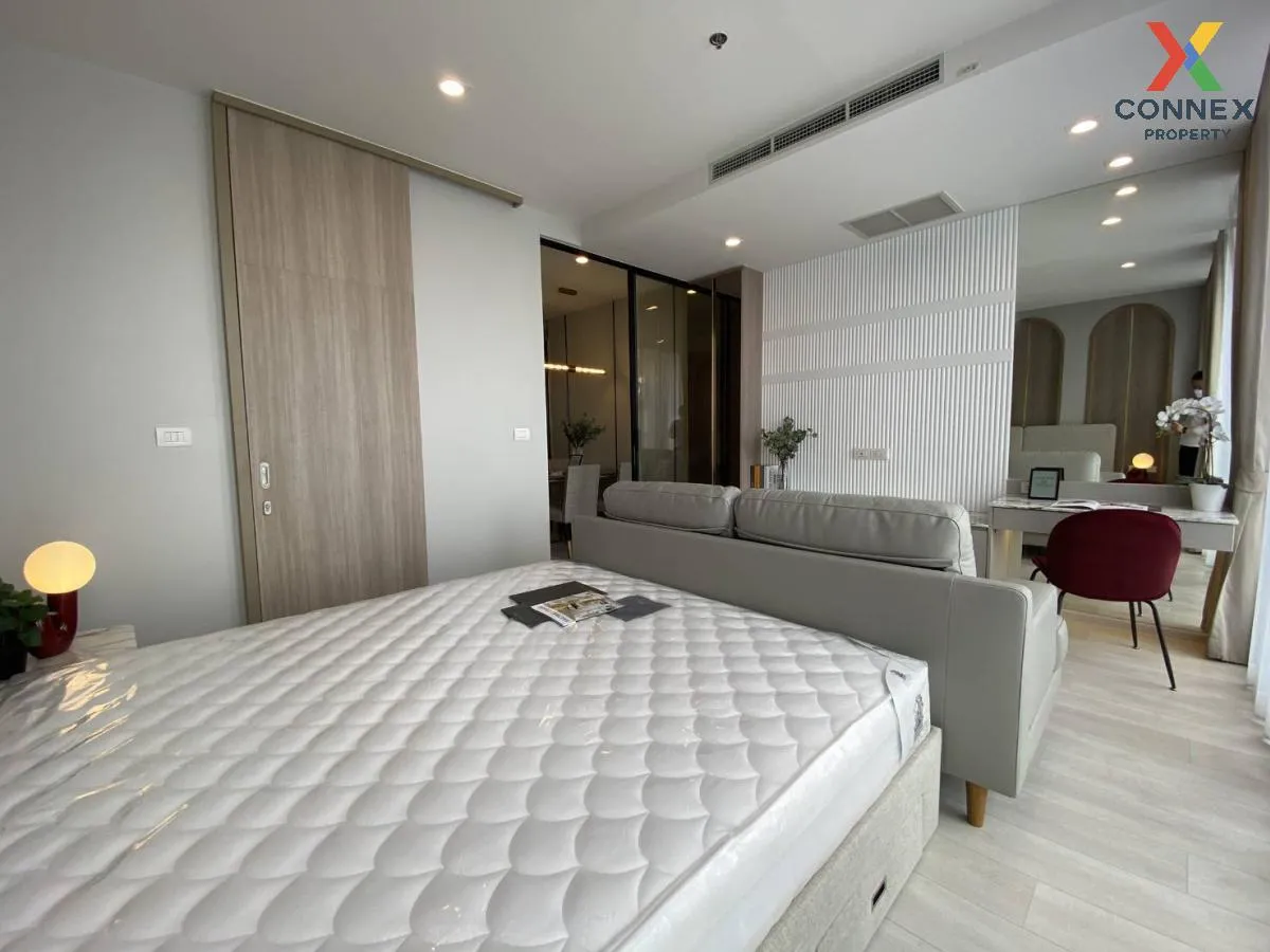 For Rent Condo , Noble Ploenchit , high floor , BTS-Phloen Chit ,