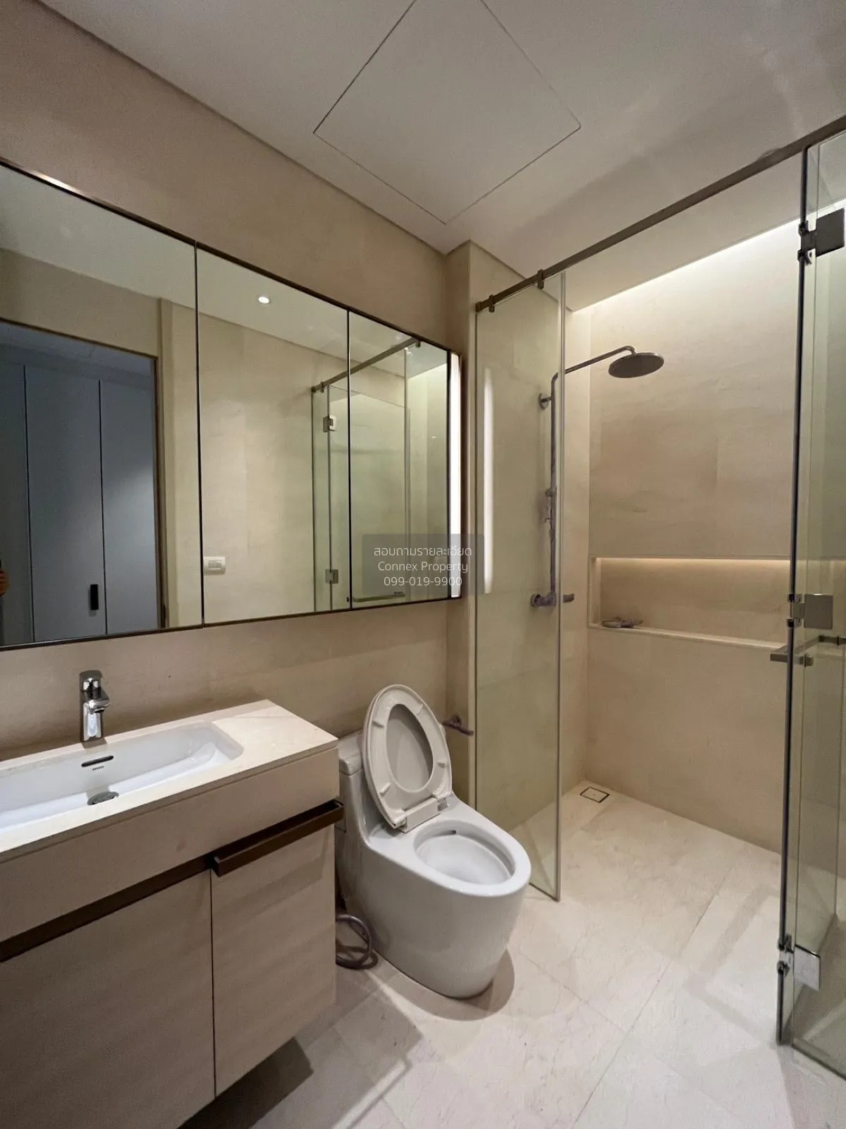 For Rent Condo , Baan Sindhorn , BTS-Chit Lom , Lumpini , Pathum 