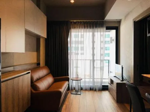 เช่าคอนโด  เดอะ ลอฟท์ อโศก MRT-เพชรบุรี คลองเตยเหนือ เขต วัฒนา กรุงเทพ CX-90389