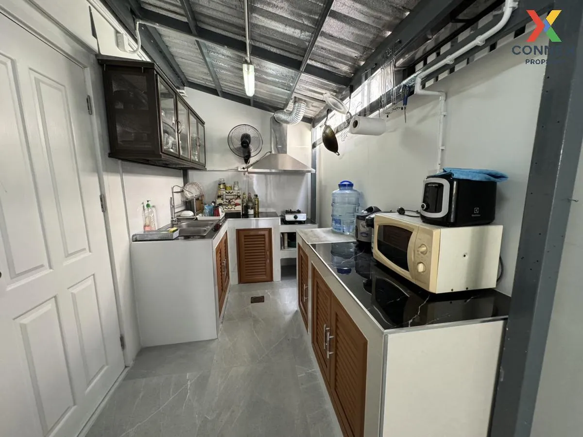 For Sale Townhouse/Townhome  , Pruksa Ville 32 Rama 2 , corner un