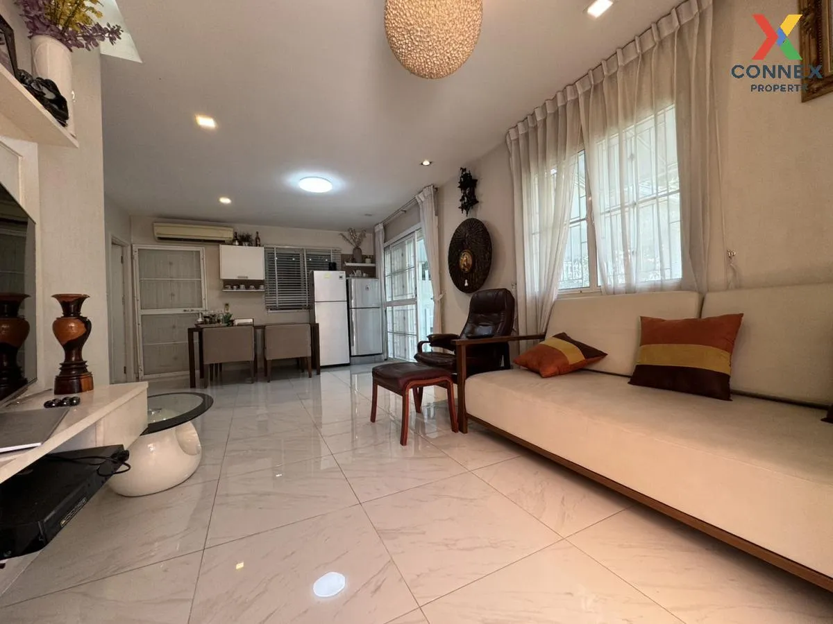 For Sale Townhouse/Townhome  , Pruksa Ville 32 Rama 2 , corner un