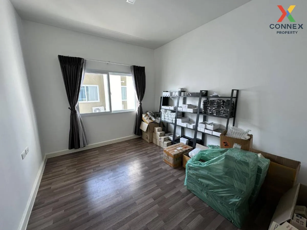 For Rent Townhouse/Townhome  , Bless Town Srinakarin - Namdang , 