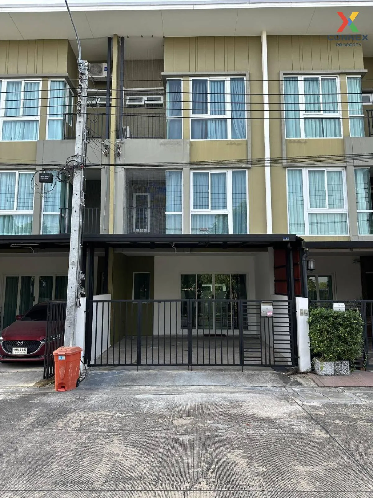 For Rent Townhouse/Townhome  , Bless Town Srinakarin - Namdang ,  1