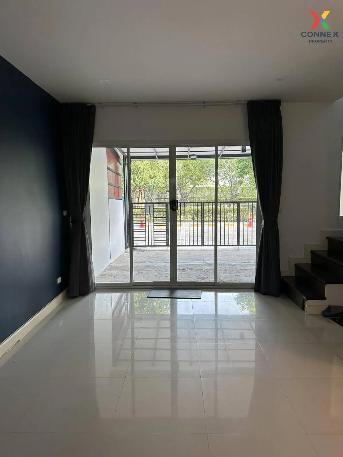 For Rent Townhouse/Townhome  , Bless Town Srinakarin - Namdang ,  4