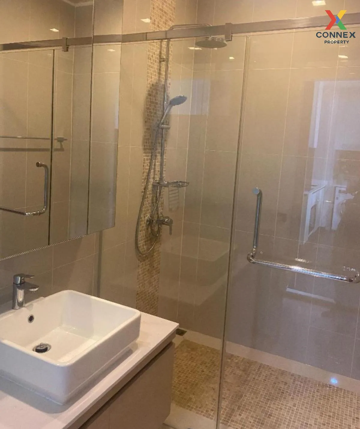 เช่าคอนโด  คิว อโศก MRT-เพชรบุรี มักกะสัน เขต ราชเทวี กรุงเทพ CX-