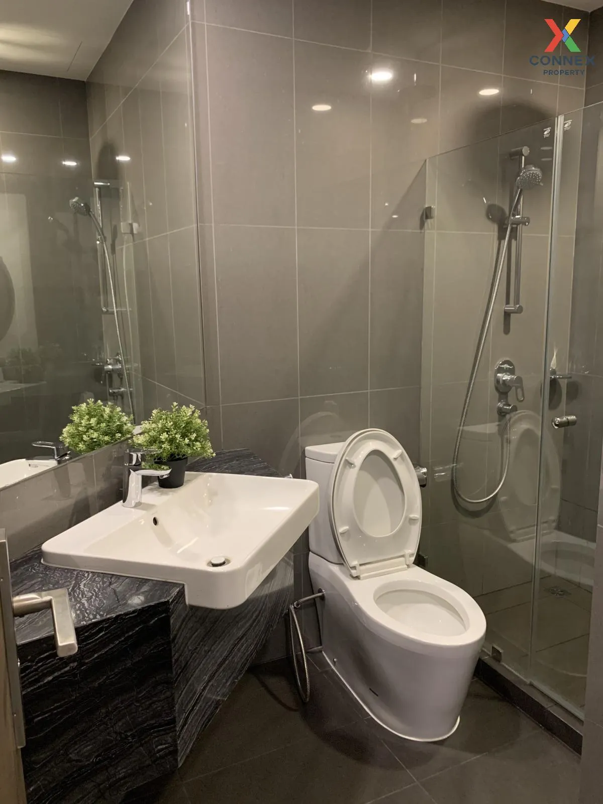 เช่าคอนโด  แอชตัน จุฬา-สีลม MRT-สามย่าน สี่พระยา เขต บางรัก กรุงเ