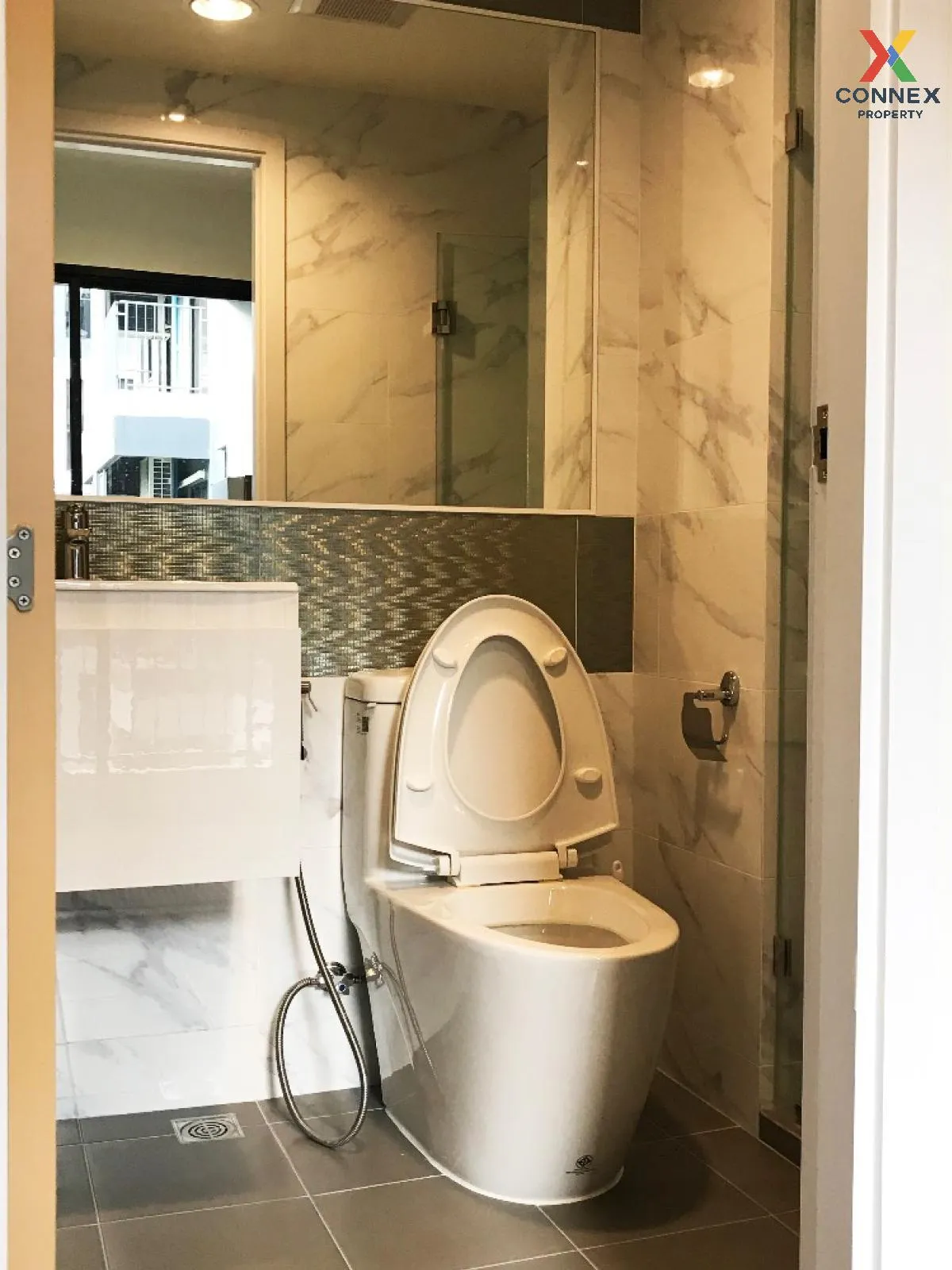 เช่าคอนโด  ไรส์ พระราม 9 ARL-รามคำแหง บางกะปิ เขต ห้วยขวาง กรุงเท