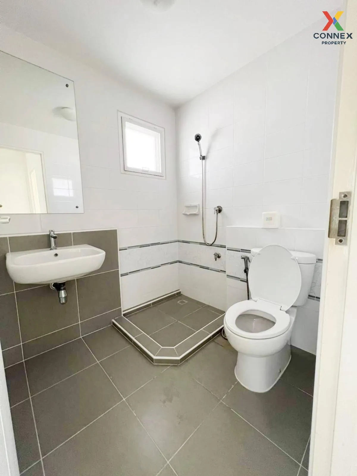 ขายบ้าน  มัณฑนา เลค วัชรพล หน้ากว้าง ออเงิน เขต สายไหม กรุงเทพ CX