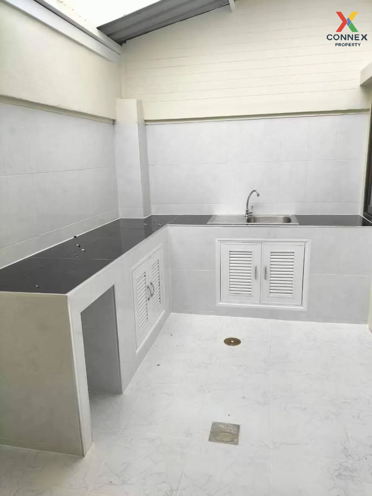 For Sale Townhouse/Townhome  , Baan Mak Mai Watcharapol , newly r