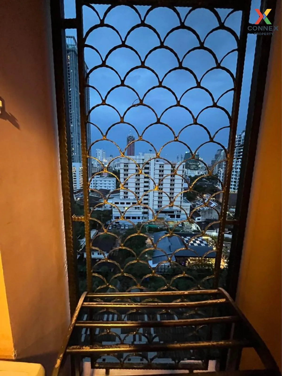 For Rent Condo , The Crest Phaholyothin 11 , BTS-Saphan Khwai , S