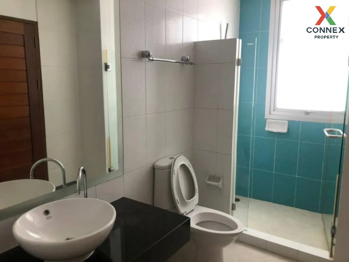 For Rent Condo , St. Louis Grand Terrace , BTS-Saint Louis , Yann