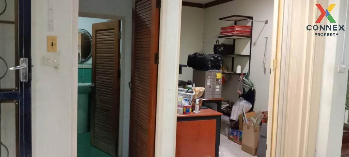 For Sale 2-storey townhouse , Ngamkhet-Asia Road , Uthai , Phra N For Sale 2-storey townhouse , Ngamkhet-Asia Road , Uthai , Phra N