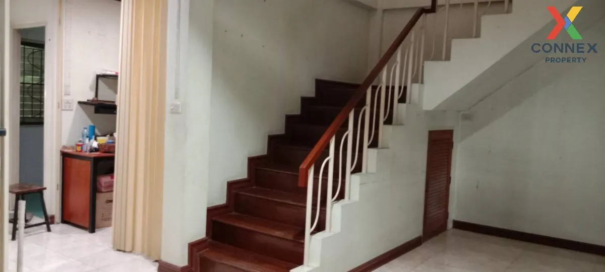 For Sale 2-storey townhouse , Ngamkhet-Asia Road , Uthai , Phra N For Sale 2-storey townhouse , Ngamkhet-Asia Road , Uthai , Phra N
