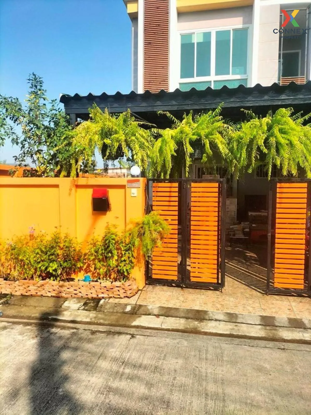 For Sale Townhouse/Townhome  , @HOME RAMINDRA , Khanna Yao , Khan 3