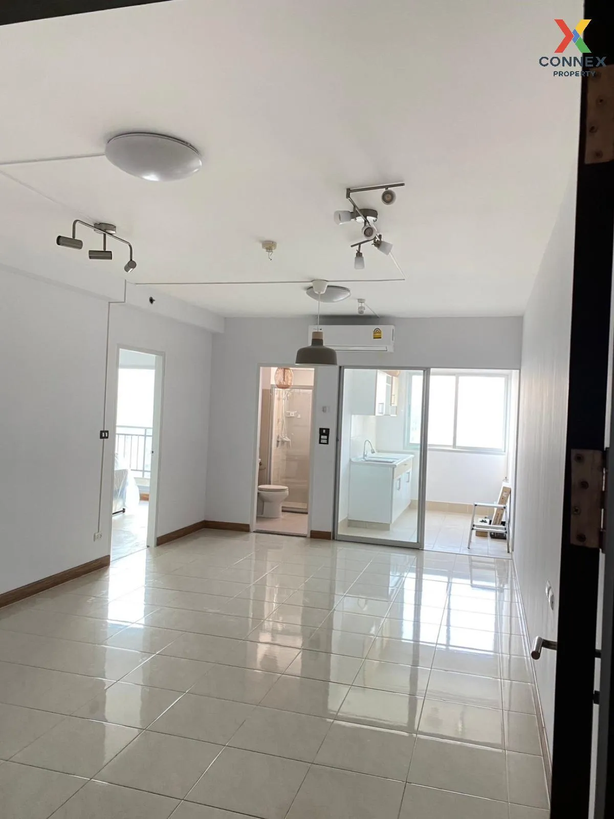 เช่าคอนโด  ศุภาลัย ปาร์ค เอกมัย - ทองหล่อ BTS-เอกมัย บางกะปิ เขต  2