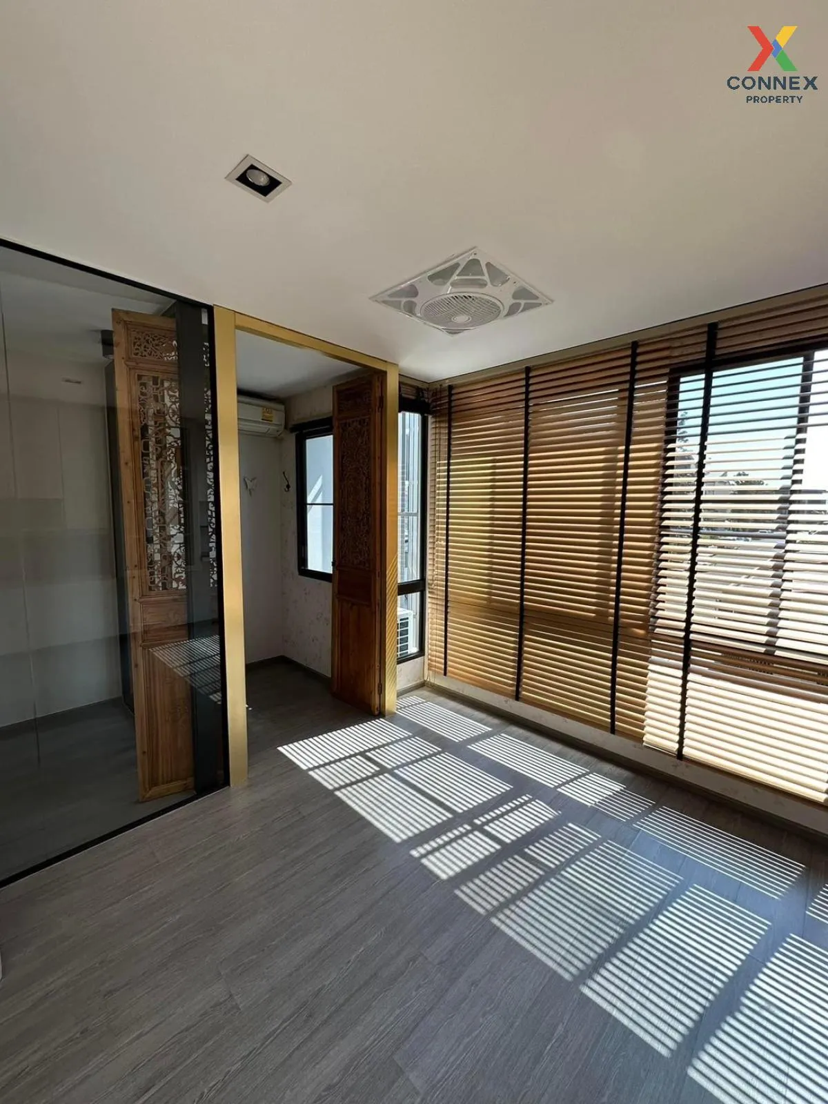 ขายทาวน์เฮ้าส์/ทาวน์โฮม  แลนด์มาร์ค เอกมัย-รามอินทรา ห้องมุม ลาดพ 4