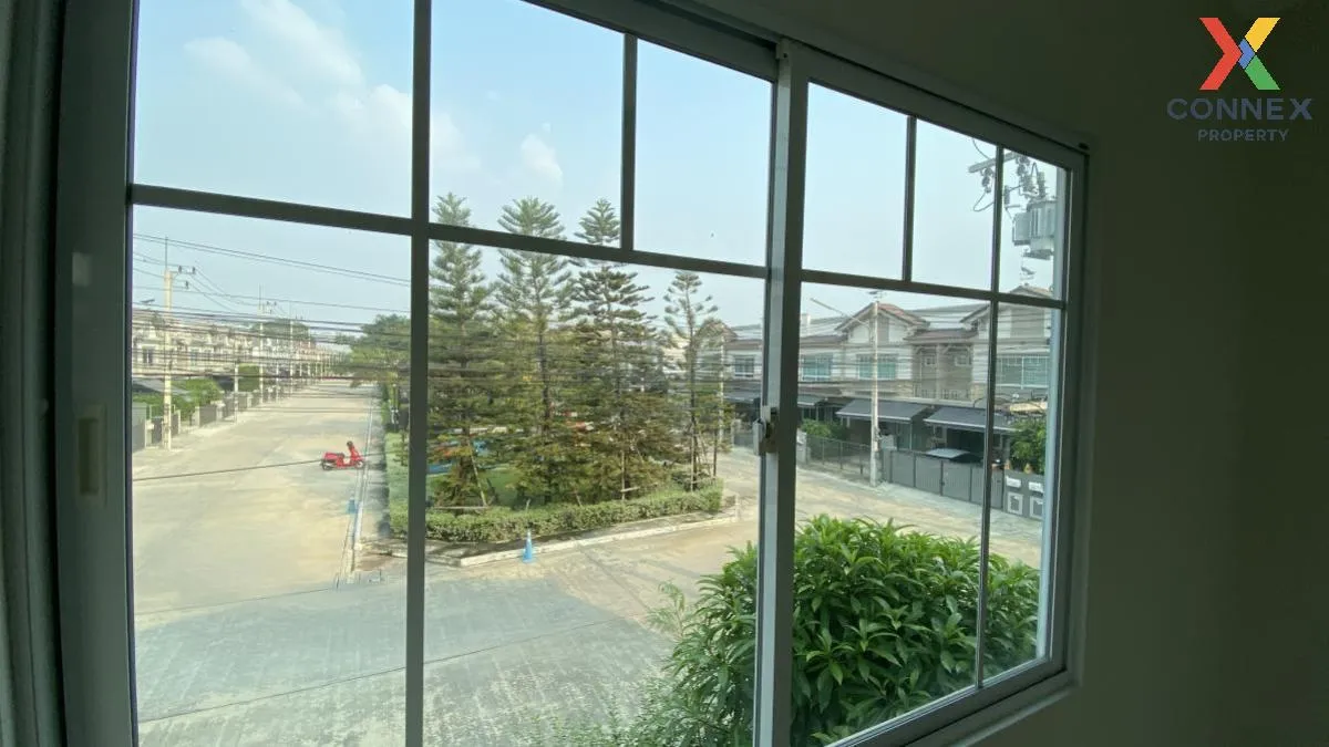 For Sale Townhouse/Townhome  , Indy Rangsit-Klong 2 , nice view ,