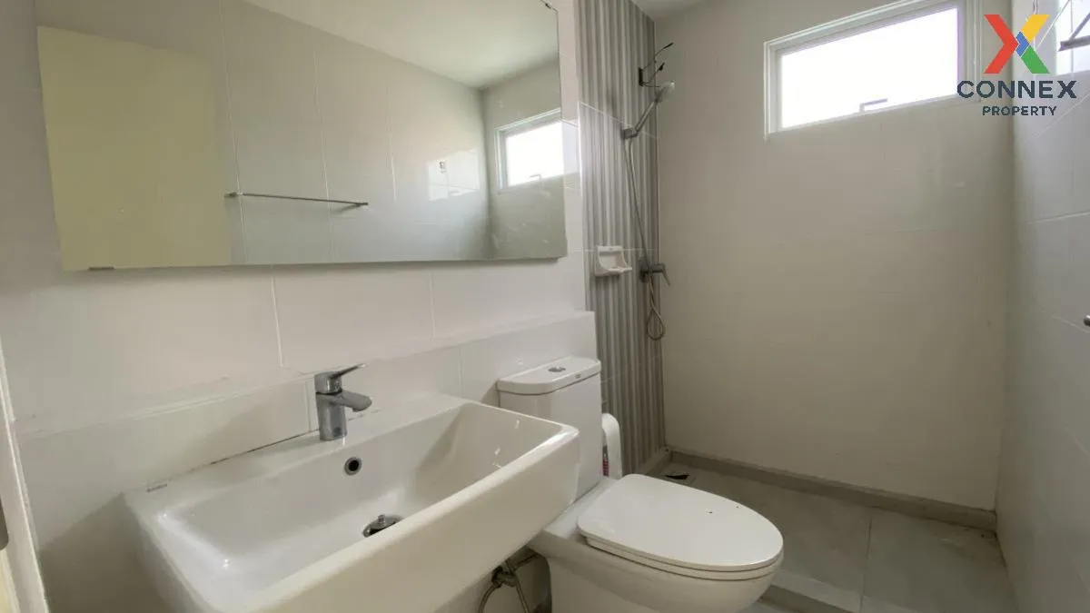 For Sale Townhouse/Townhome  , Indy Rangsit-Klong 2 , nice view ,