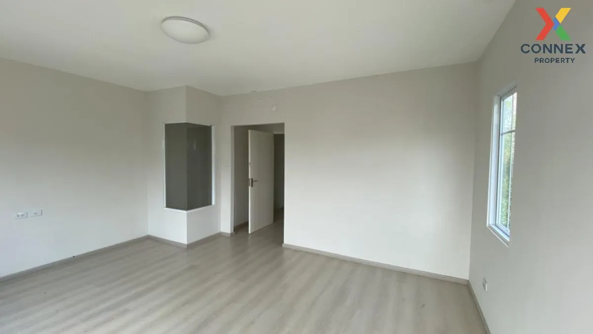 For Sale Townhouse/Townhome  , Indy Rangsit-Klong 2 , nice view ,