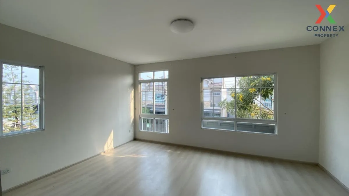 For Sale Townhouse/Townhome  , Indy Rangsit-Klong 2 , nice view ,