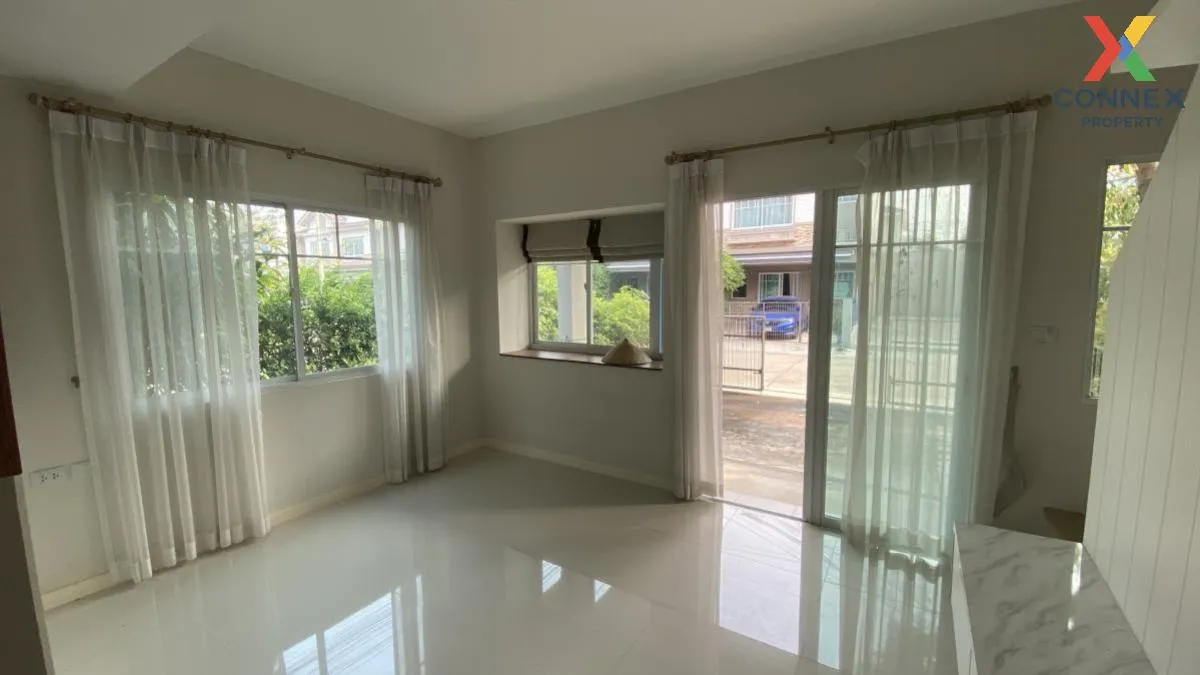 For Sale Townhouse/Townhome  , Indy Rangsit-Klong 2 , nice view ,