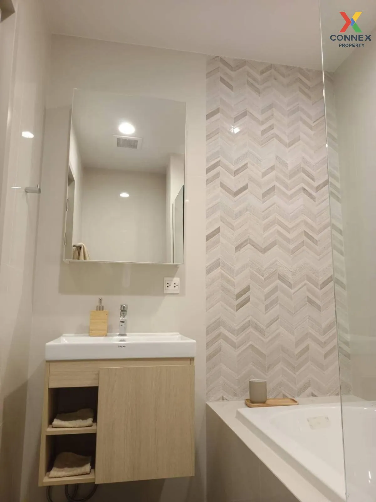 For Rent Condo , Oka Haus Sukhumvit 36 , BTS-Thong Lo , Khlong Ta