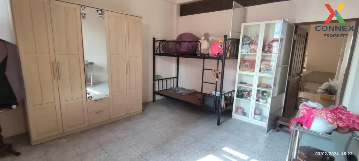 ขายอาคารพาณิชย์ 4.5 ชั้น ซอย เอกมัย 30 คลองตันเหนือ เขต วัฒนา กรุ 3