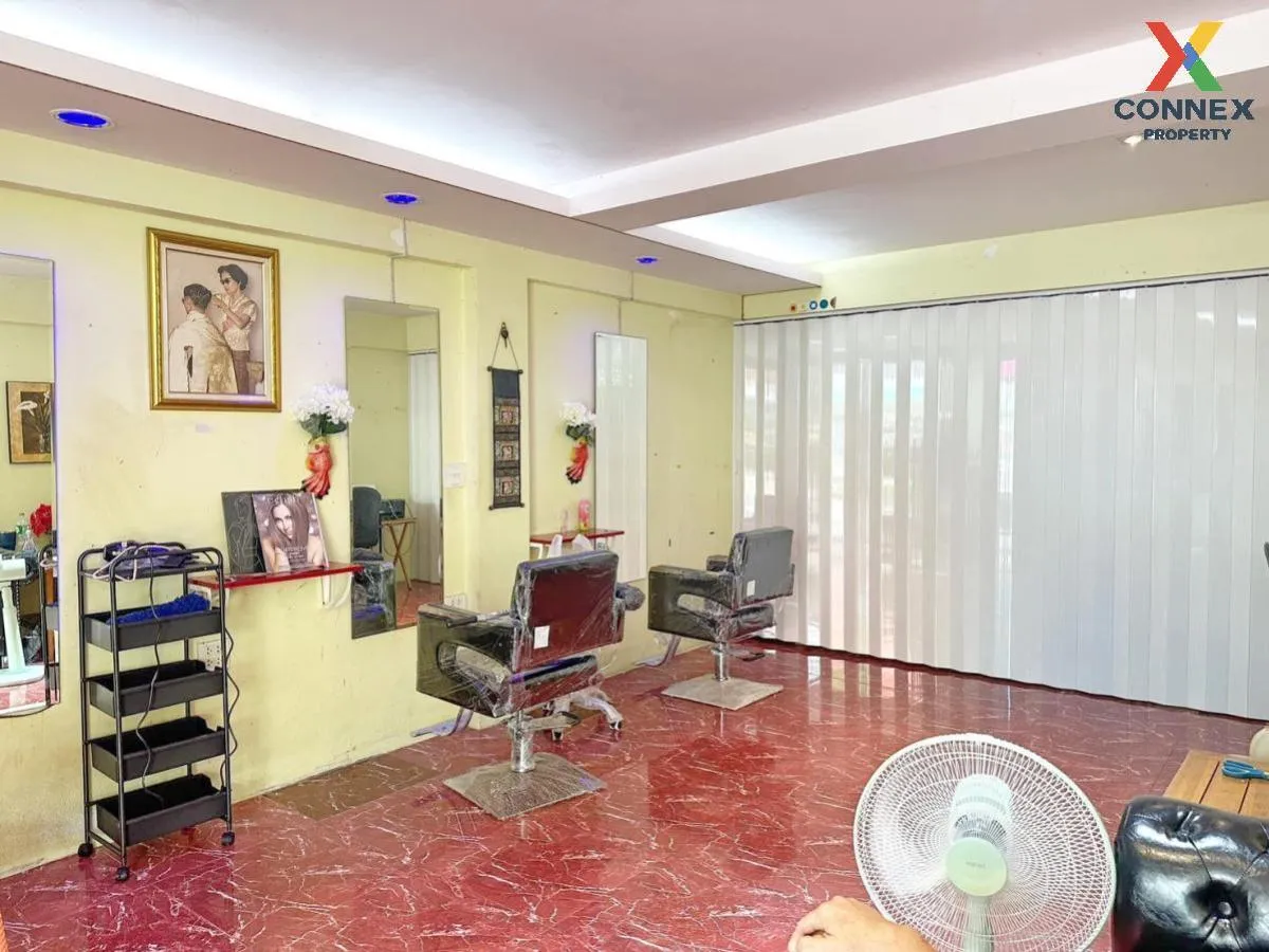 For Sale Commercial Building , Sai 4 Square , Krathum Lom , Sam P 3