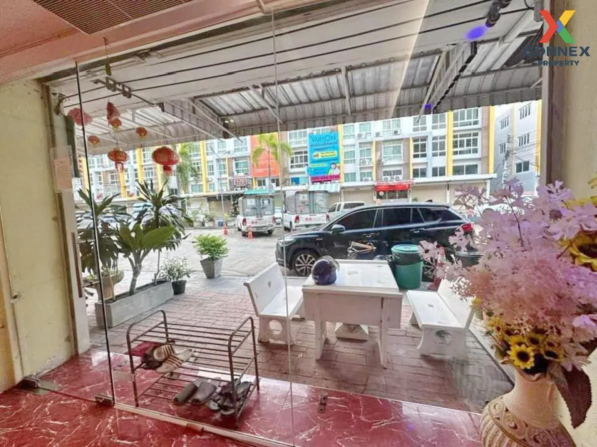 For Sale Commercial Building , Sai 4 Square , Krathum Lom , Sam P