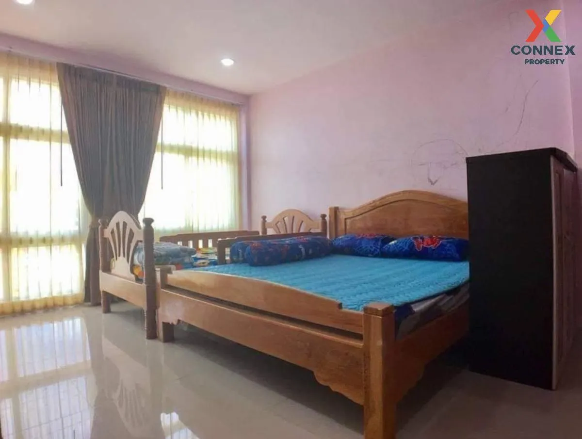 For Sale Commercial Building , Sai 4 Square , Krathum Lom , Sam P