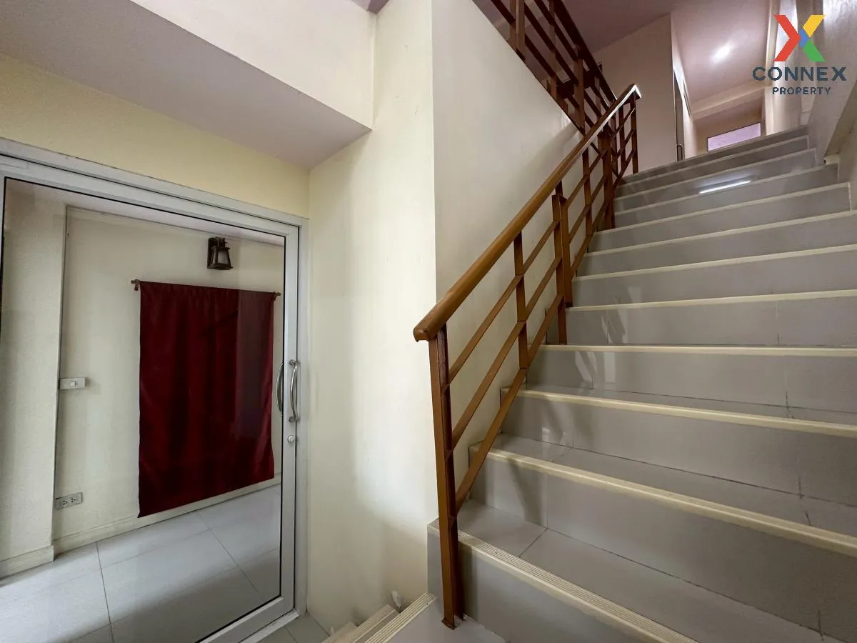 For Sale Commercial Building , Sai 4 Square , Krathum Lom , Sam P