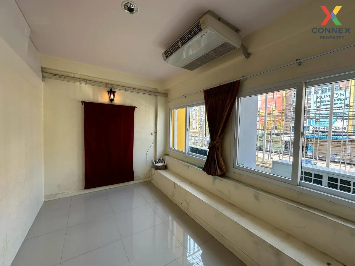 For Sale Commercial Building , Sai 4 Square , Krathum Lom , Sam P