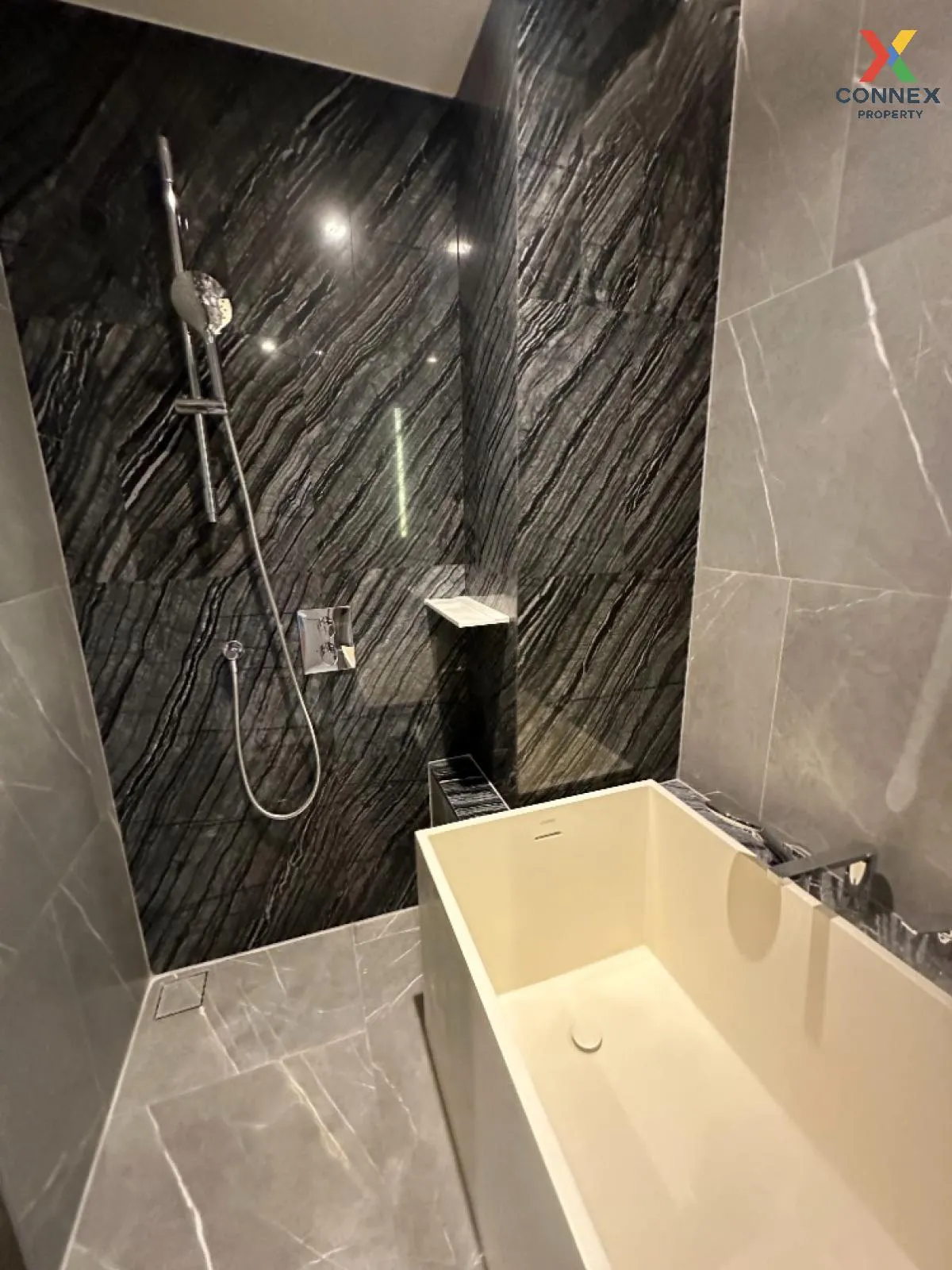 เช่าคอนโด  เดอะ รีเซิร์ฟ 61 ไฮด์อะเวย์ BTS-เอกมัย คลองเตยเหนือ เข