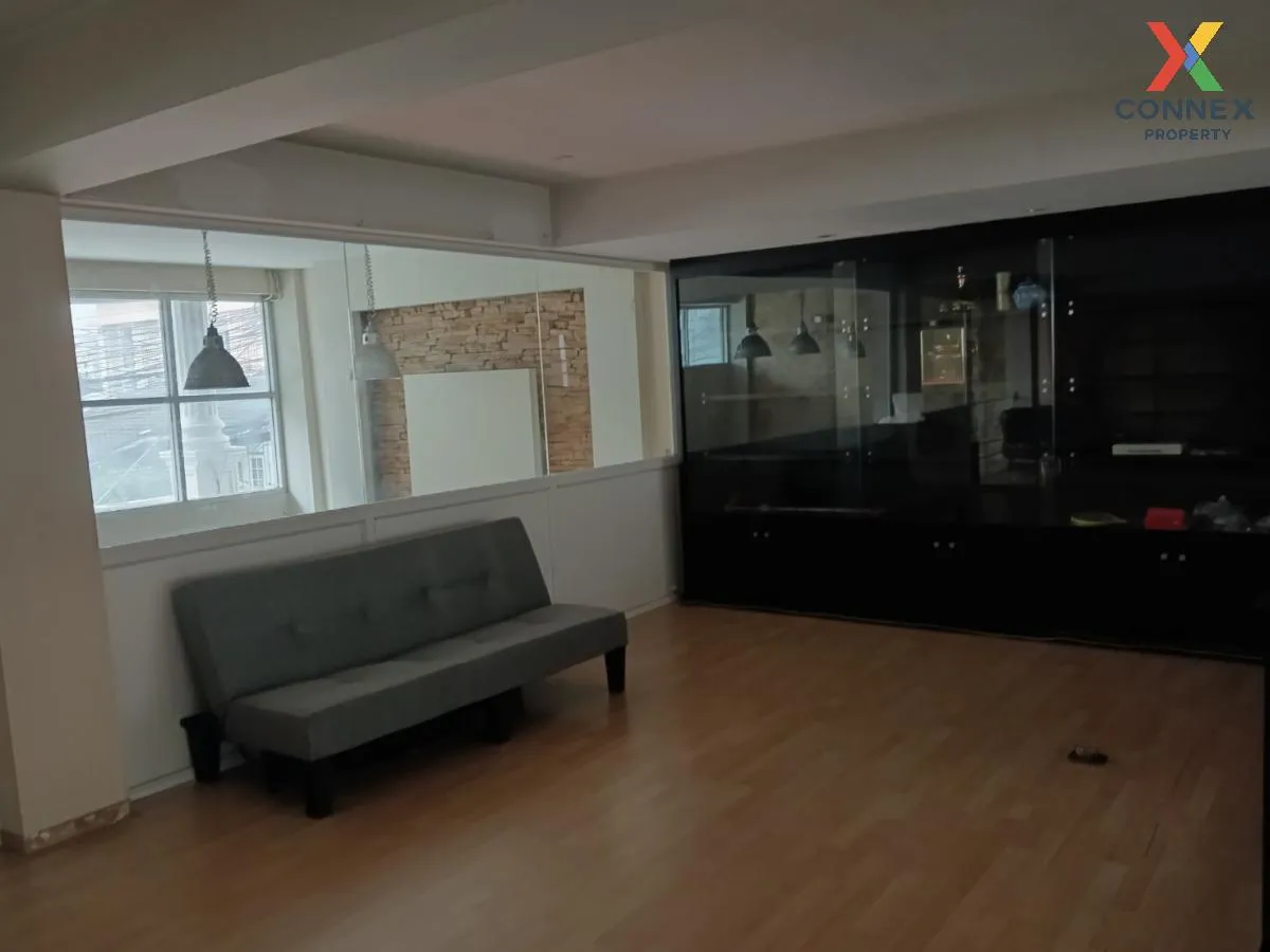 For Sale Commercial Building 4 storey Huai Kwang , Sam Saen Nok , For Sale Commercial Building 4 storey Huai Kwang , Sam Saen Nok ,