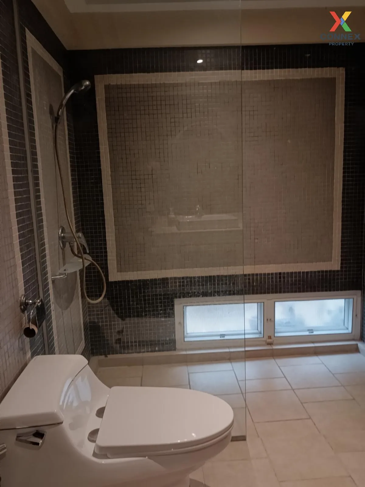 For Sale Commercial Building 4 storey Huai Kwang , Sam Saen Nok , For Sale Commercial Building 4 storey Huai Kwang , Sam Saen Nok ,