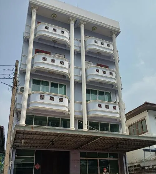 For Rent Commercial Building , Sam Saen Nok , Huai Khwang , Bangkok , CX-92401