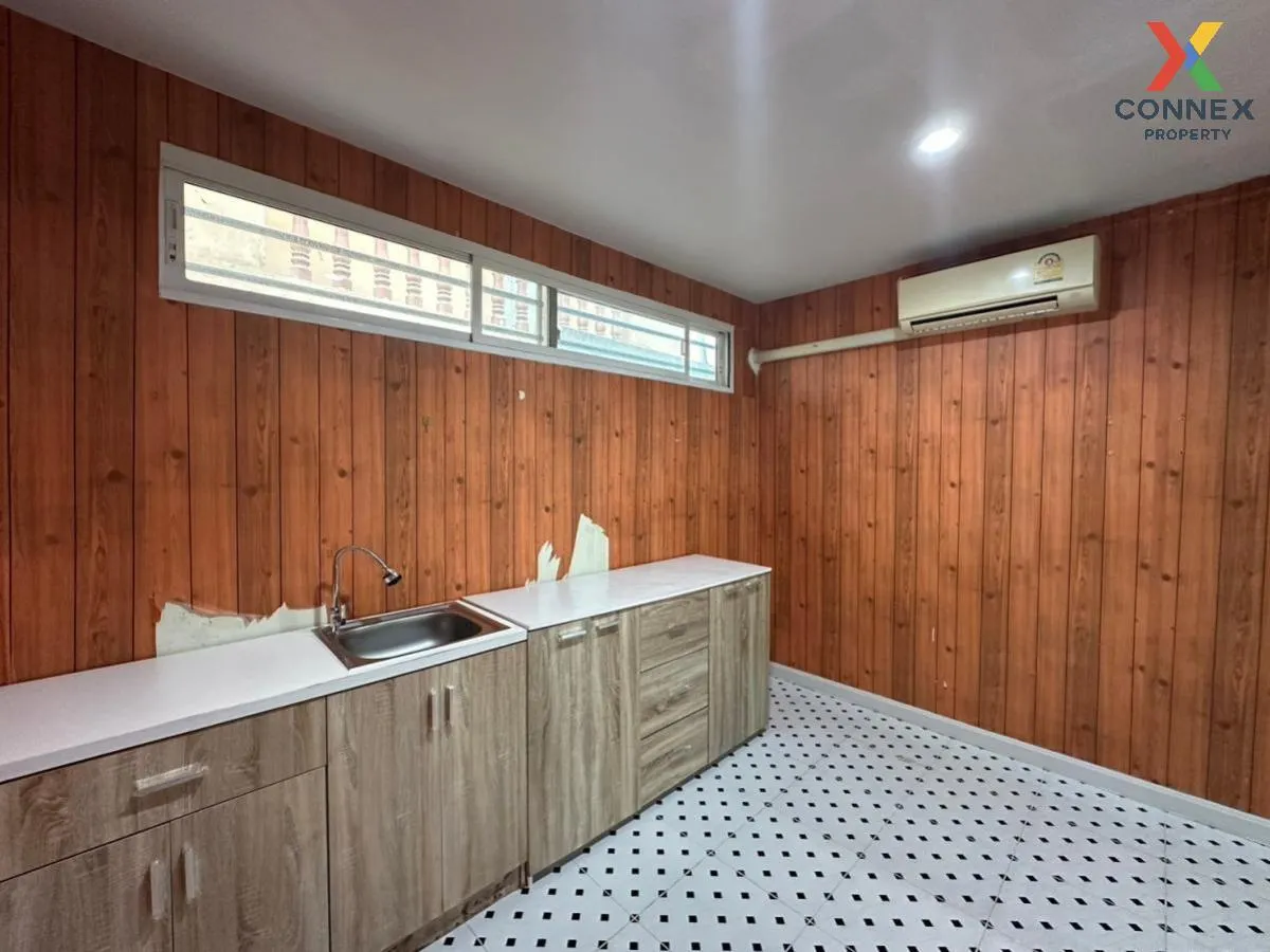 For Sale townhome, 2 storey,  soi  Lat Phrao 110 Yeak  3, , Wang 