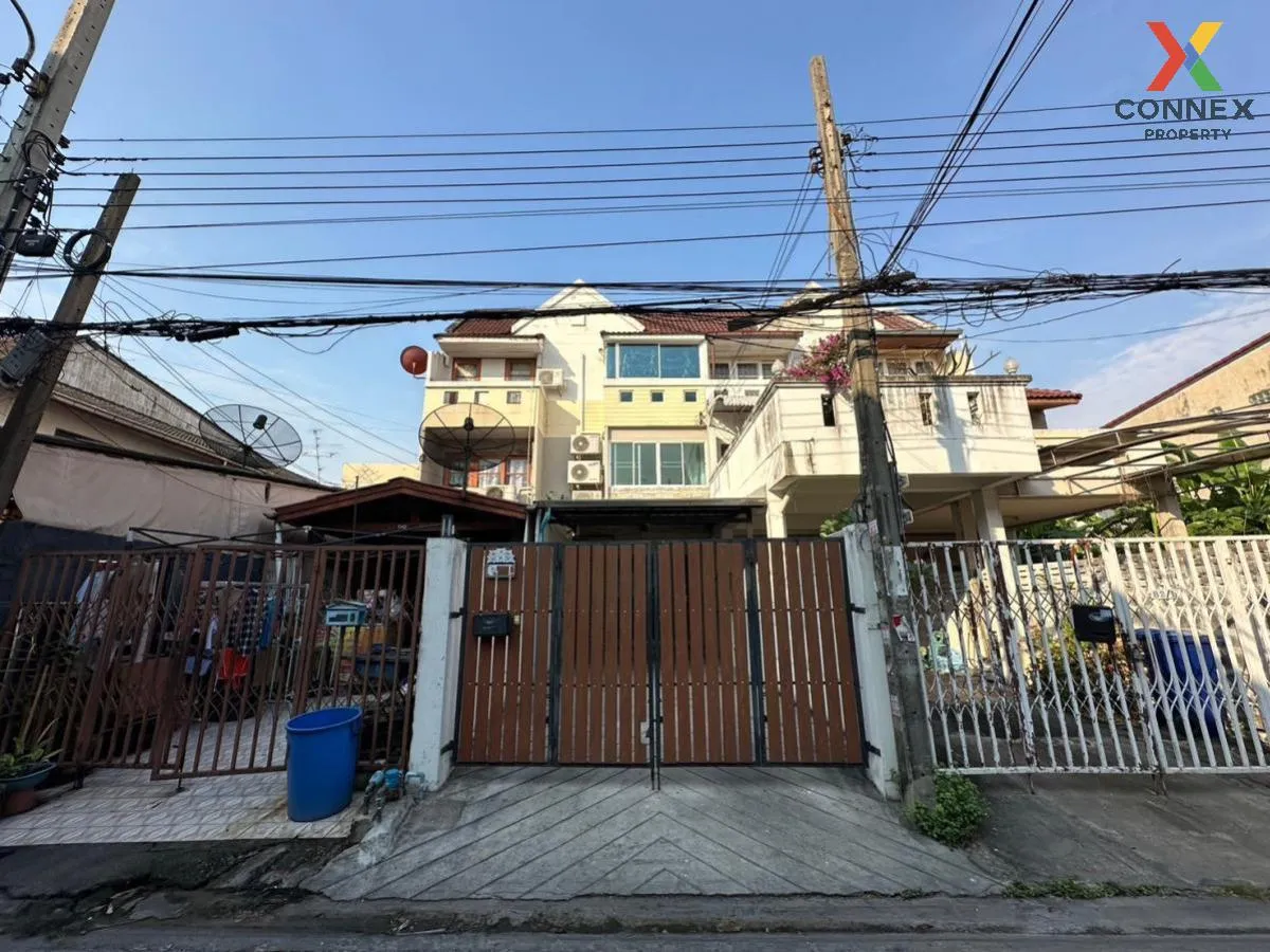 For Sale townhome, 2 storey,  soi  Lat Phrao 110 Yeak  3, , Wang  1